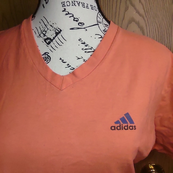 Adidas v-neck Med/Lg - Picture 4 of 4